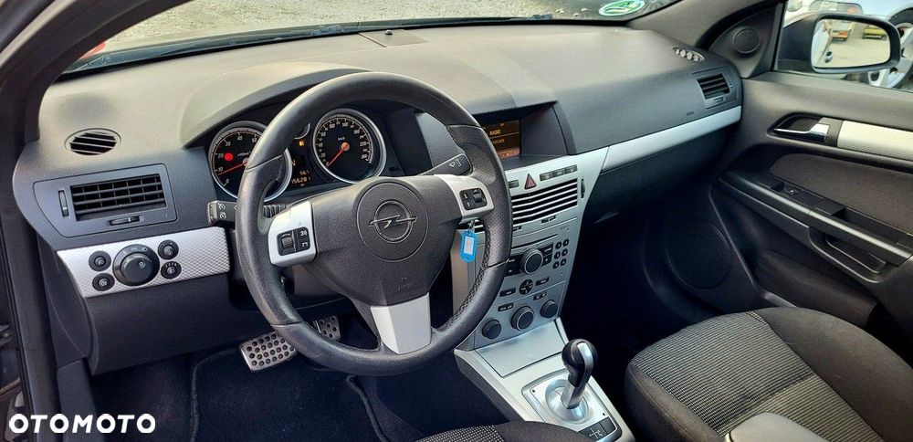 Opel Astra 1.6 Cosmo Easytronic - 11