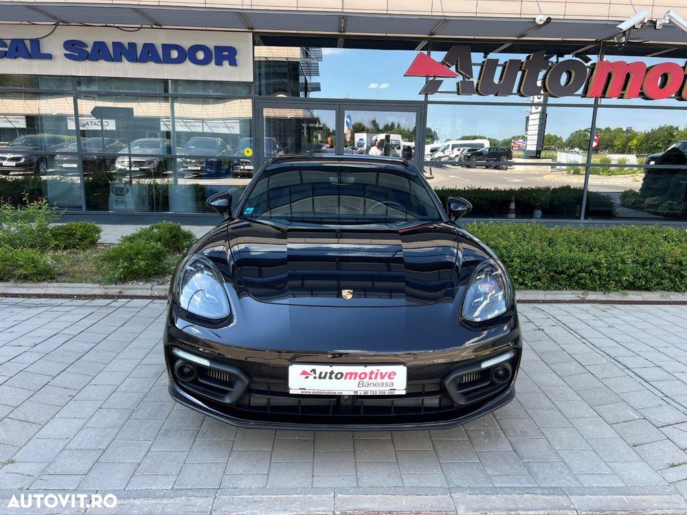 Porsche Panamera - 1