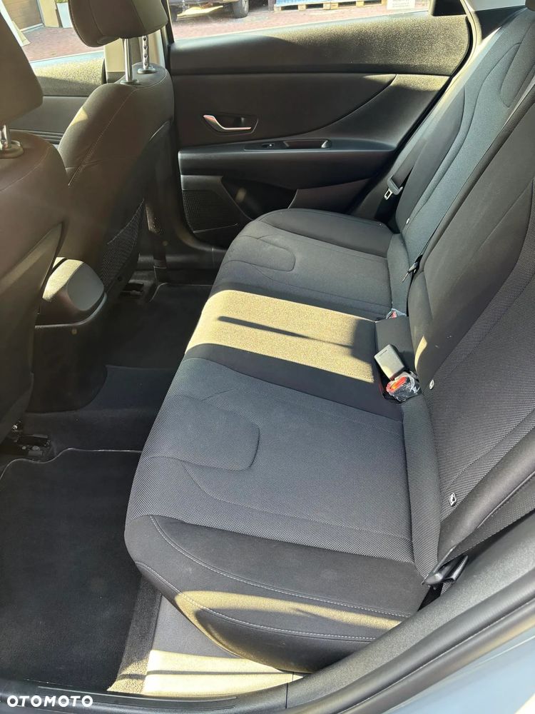 Hyundai Elantra 1.6 Smart CVT - 9