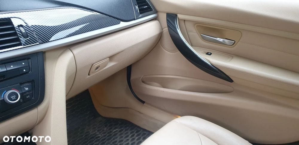 BMW Seria 3 328i Luxury Line - 21