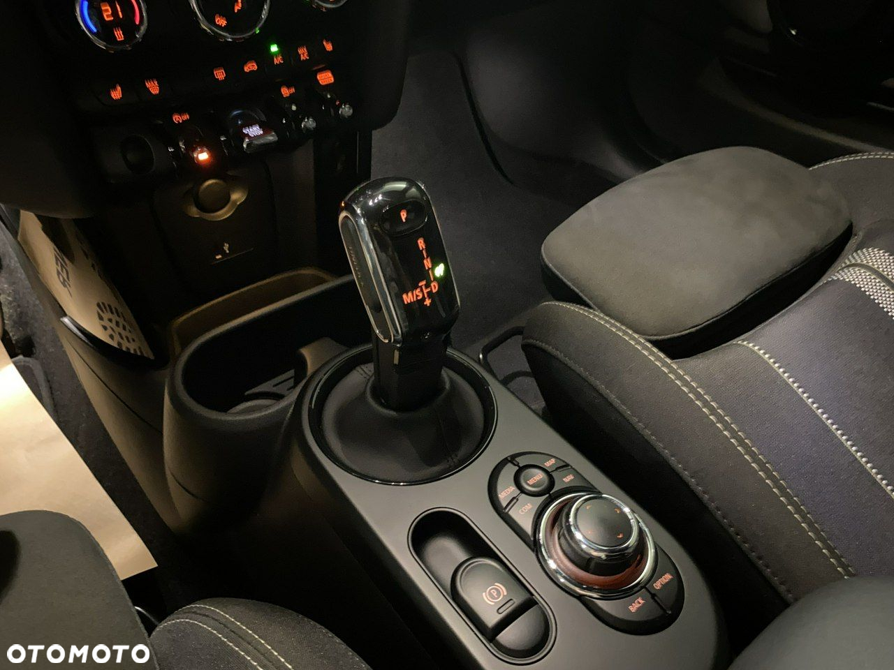 MINI John Cooper Works - 27