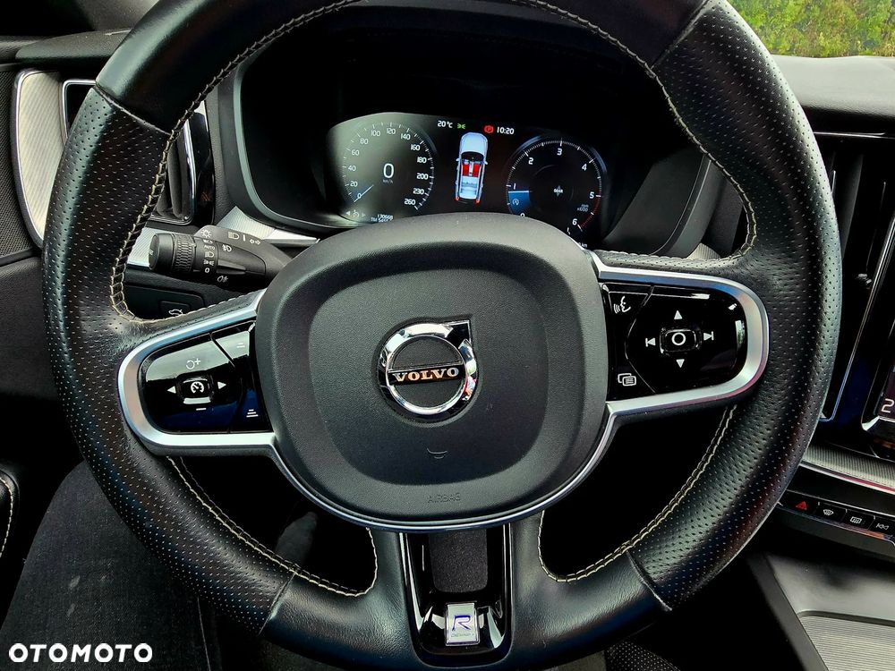 Volvo XC 60 D3 R-Design - 4