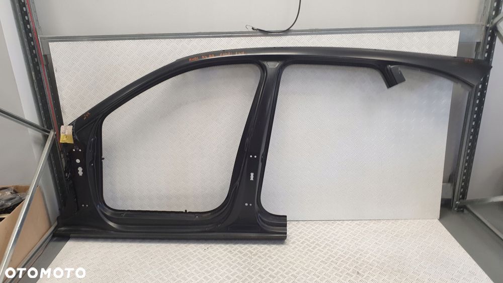 audi a4 b9 kombi avant 8w9 słupek a próg poszycie lewe 8w9810075td - 1