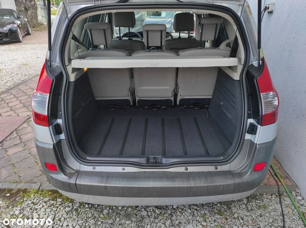 Renault Scenic - 17