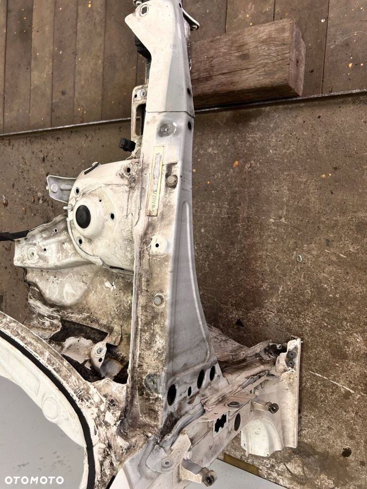 PRZEDNIA ĆWIARTKA PRAWA/LEWA PODŁUŻNICA FATRUCH HB 5D 12-20 Audi A3 8V 0V4 LY9K - 10