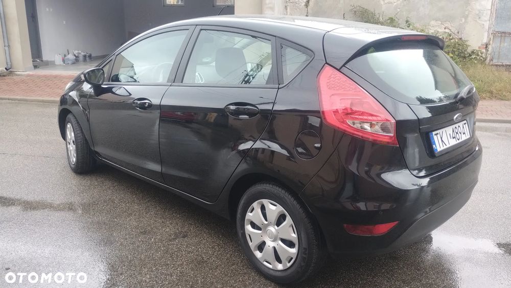 Ford Fiesta 1.25 Champions Edition - 27