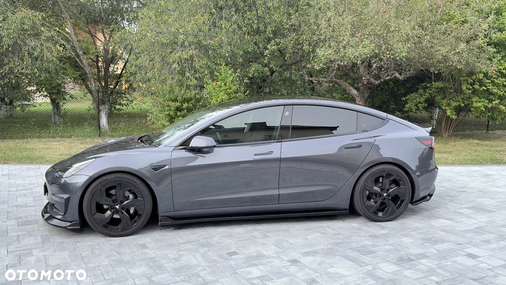 Tesla Model 3 Performance AWD - 11