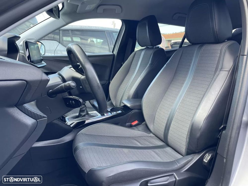 Peugeot 2008 1.2 PureTech Allure - 36