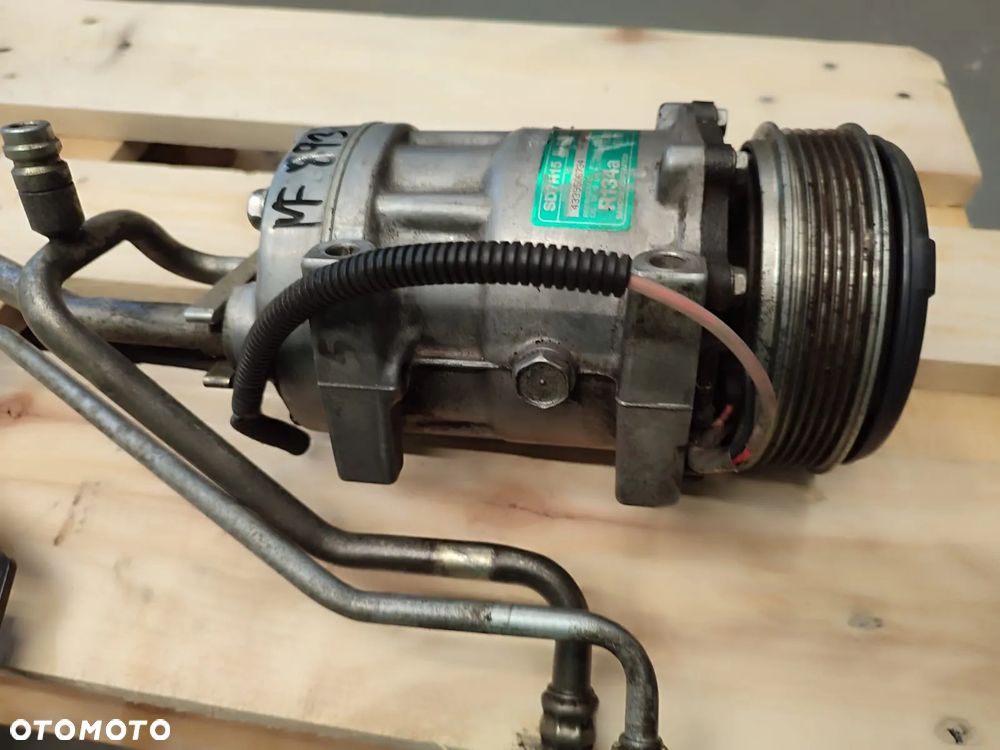 Kompresor klimatyzacji 4234471M1 Massey Ferguson 8937 - 2