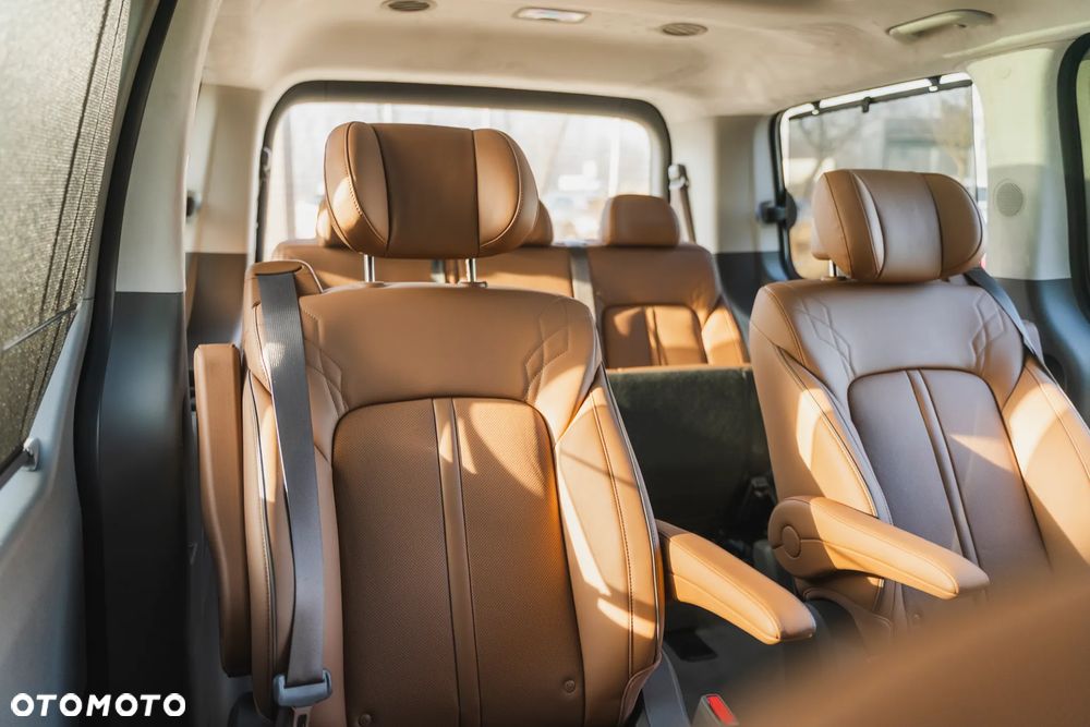 Hyundai Staria 1.6 T-GDI HEV Luxury - 18