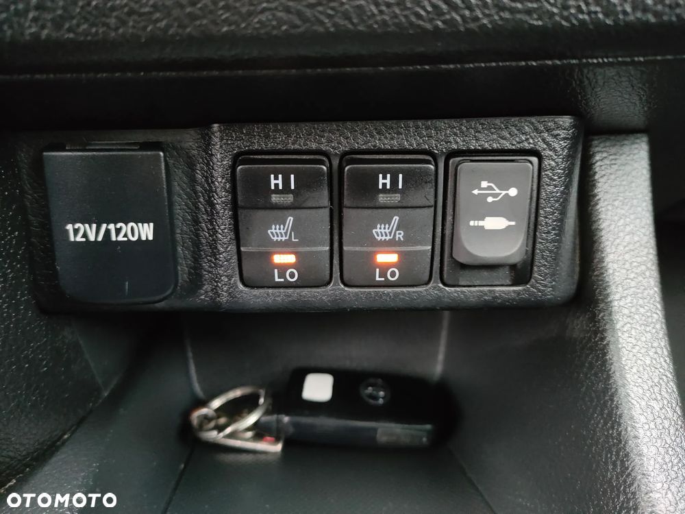 Toyota Auris 2.0 D-4D Premium - 31