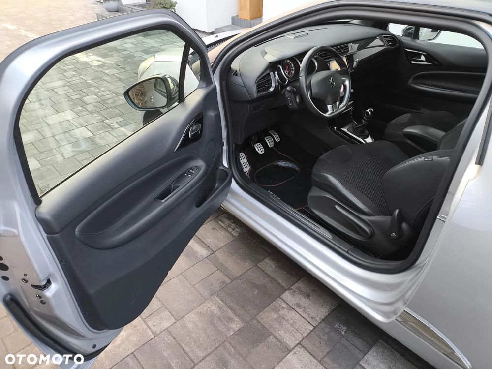 Citroën DS3 BlueHDi 120 SportChic - 8