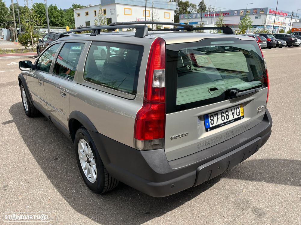 Volvo XC 70 D5 Nivel 2 Auto. - 3