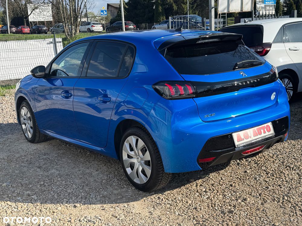 Peugeot 208 - 10