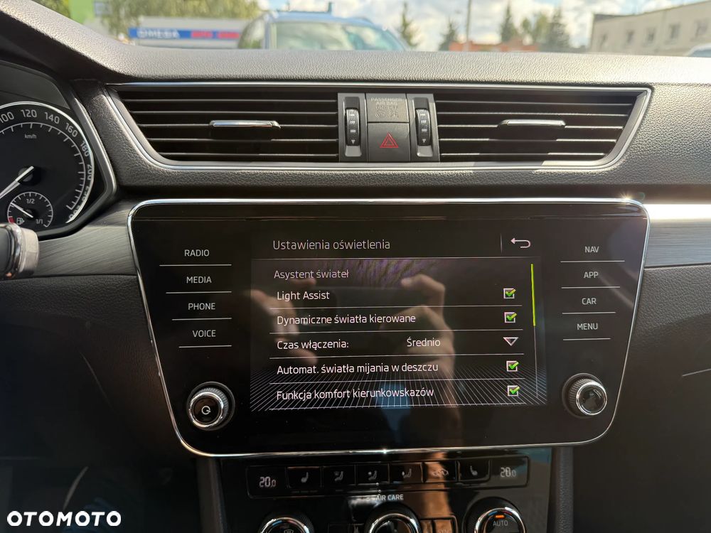 Skoda Superb 2.0 TDI Ambition DSG - 26
