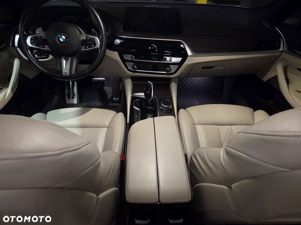 BMW Seria 5 530i xDrive M Sport sport - 25