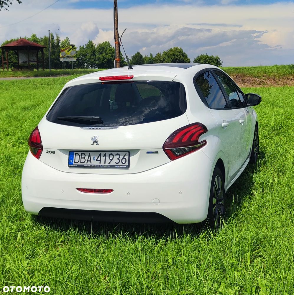 Peugeot 208 1.2 VTi Style - 6