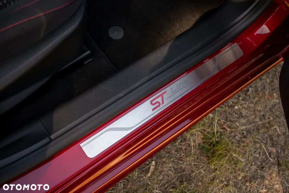 Ford Focus 1.0 EcoBoost Start-Stopp-System ST-LINE DESIGN - 22