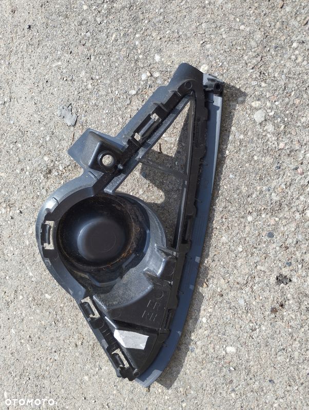 Grill Atrapa kratka prawa lewa Środek Hyundai I10 III 3 - 10