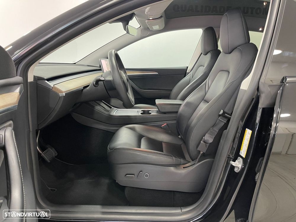 Tesla Model Y Standard - 4