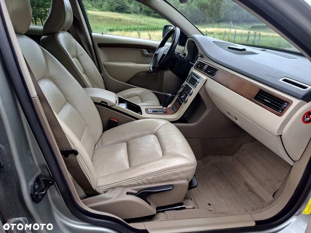 Volvo XC 70 D5 AWD Summum - 27