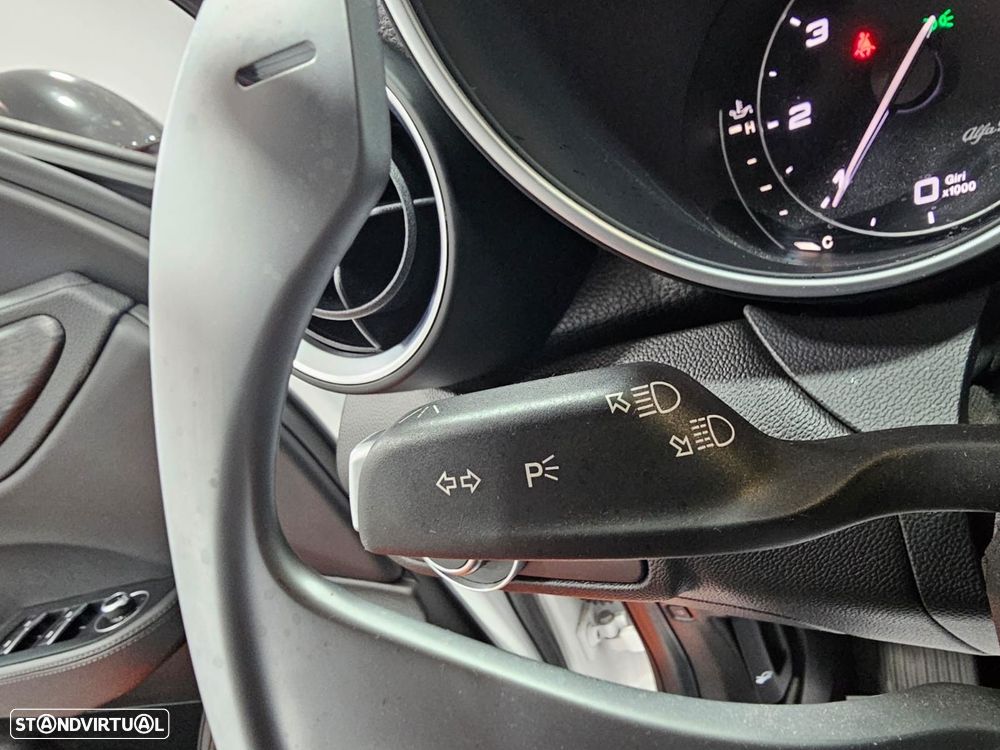 Alfa Romeo Giulia 2.2 D Super AT8 - 16