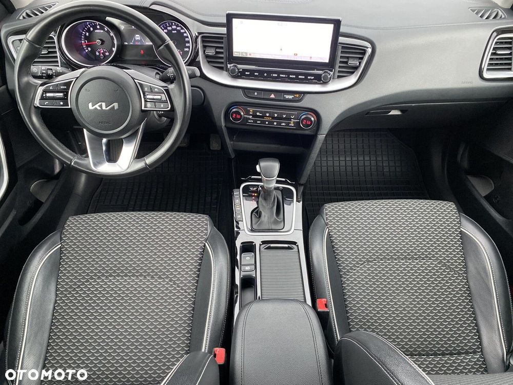Kia XCeed - 14