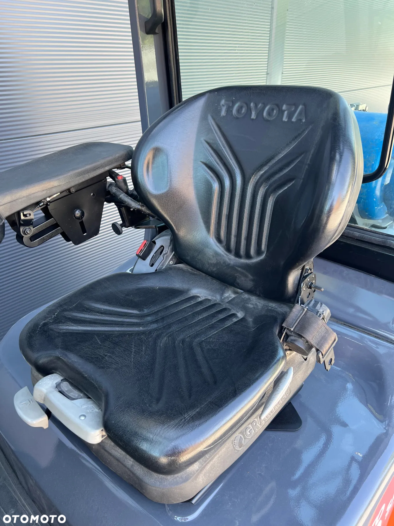 Toyota 02-8FGF20 - 8