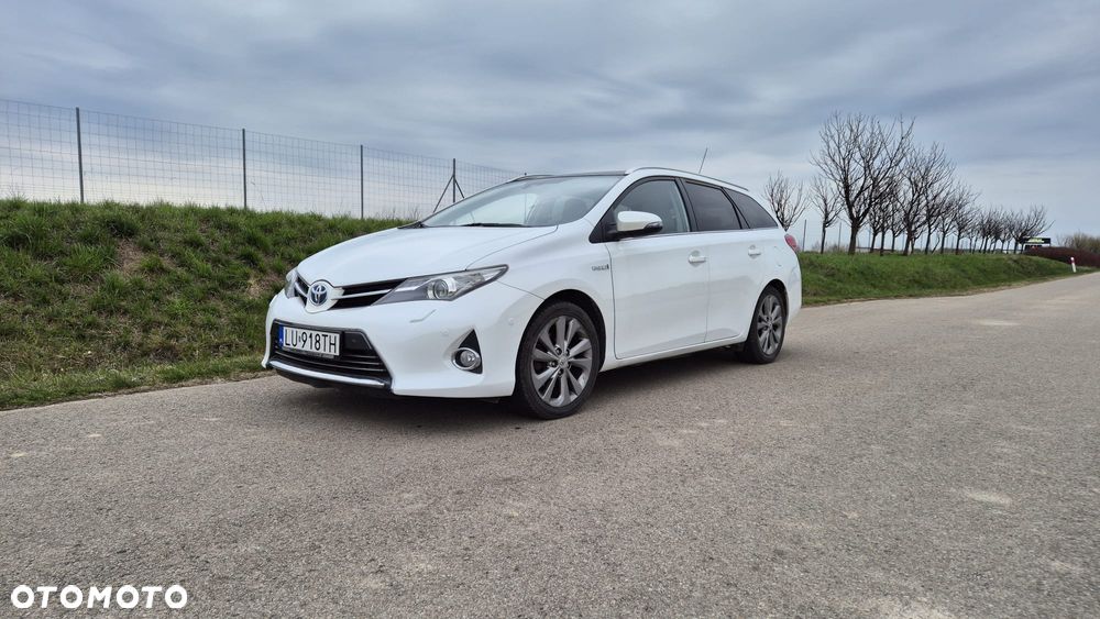 Toyota Auris - 1