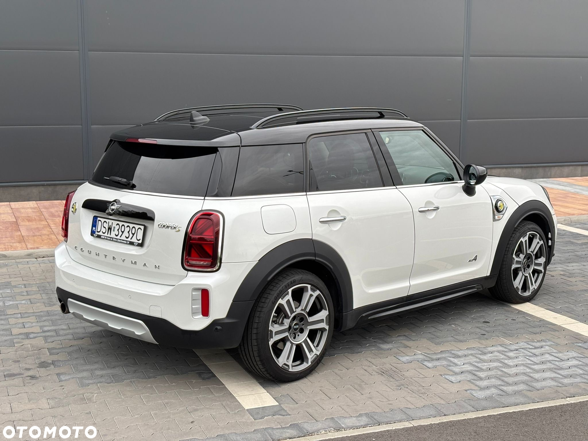 MINI Countryman Cooper SE ALL4 - 5