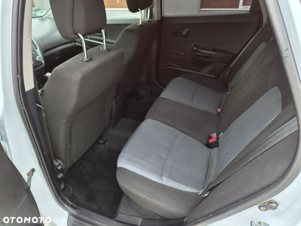 Kia Ceed - 16