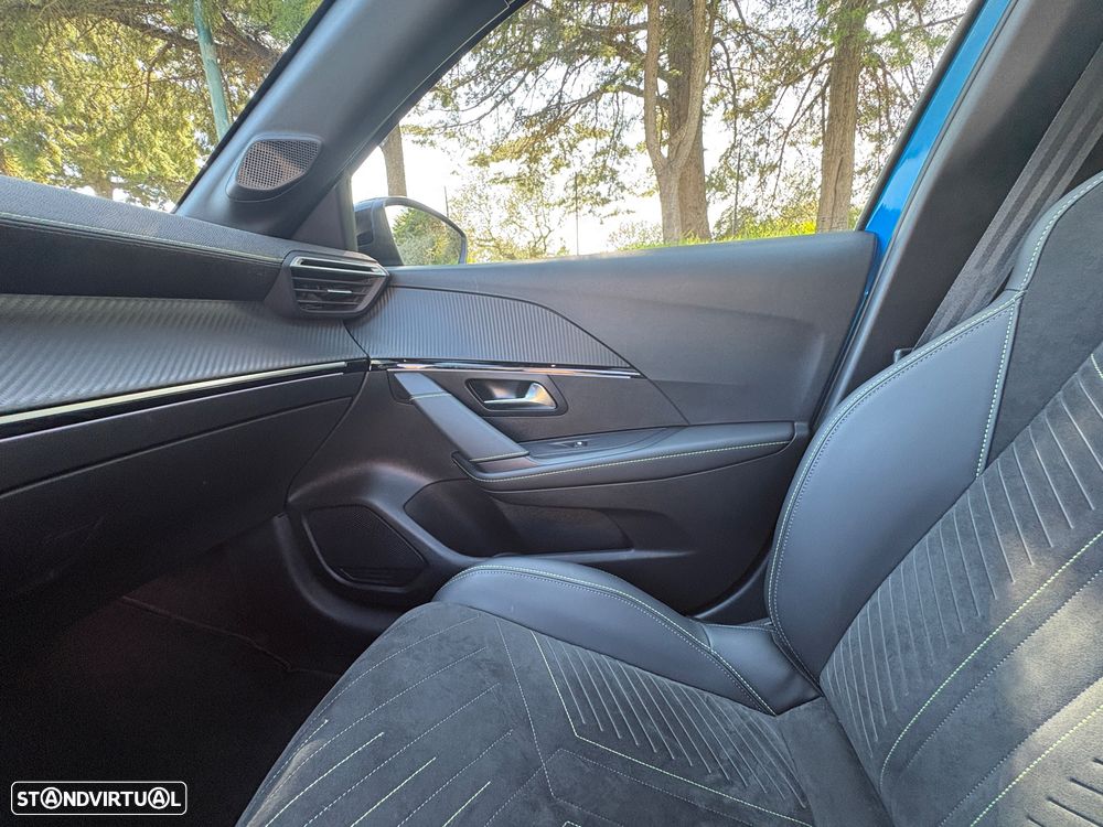 Peugeot e-208 GT - 14