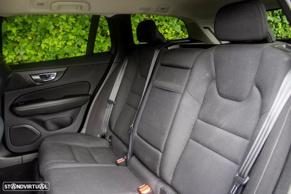 Volvo V60 2.0 T6 AWD TE R-Design - 13