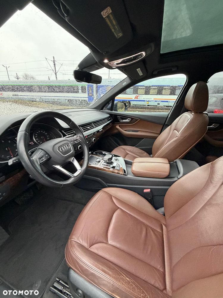 Audi Q7 - 7