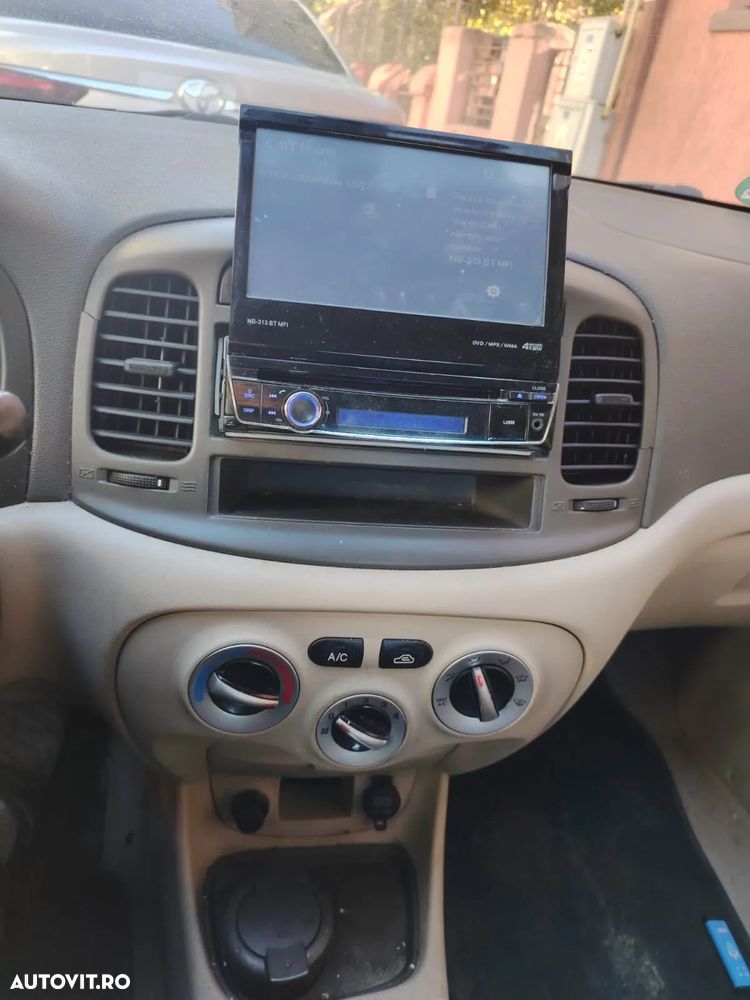 Hyundai Accent MC 1.5 CRDI 4DR GL COMFORT - 3