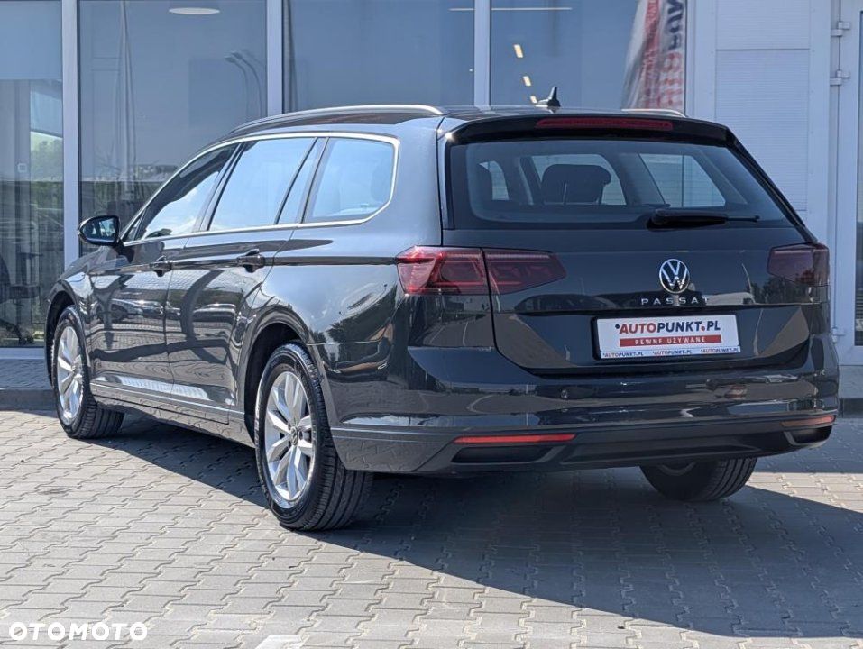 Volkswagen Passat - 3