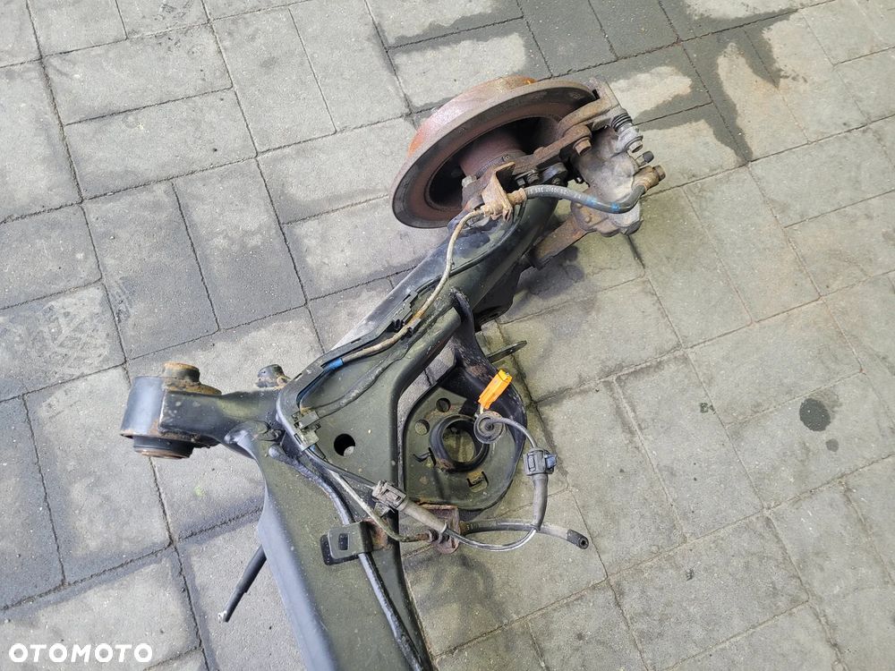 Honda Jazz II 05-08 lift Belka tylna zawieszenia - 3