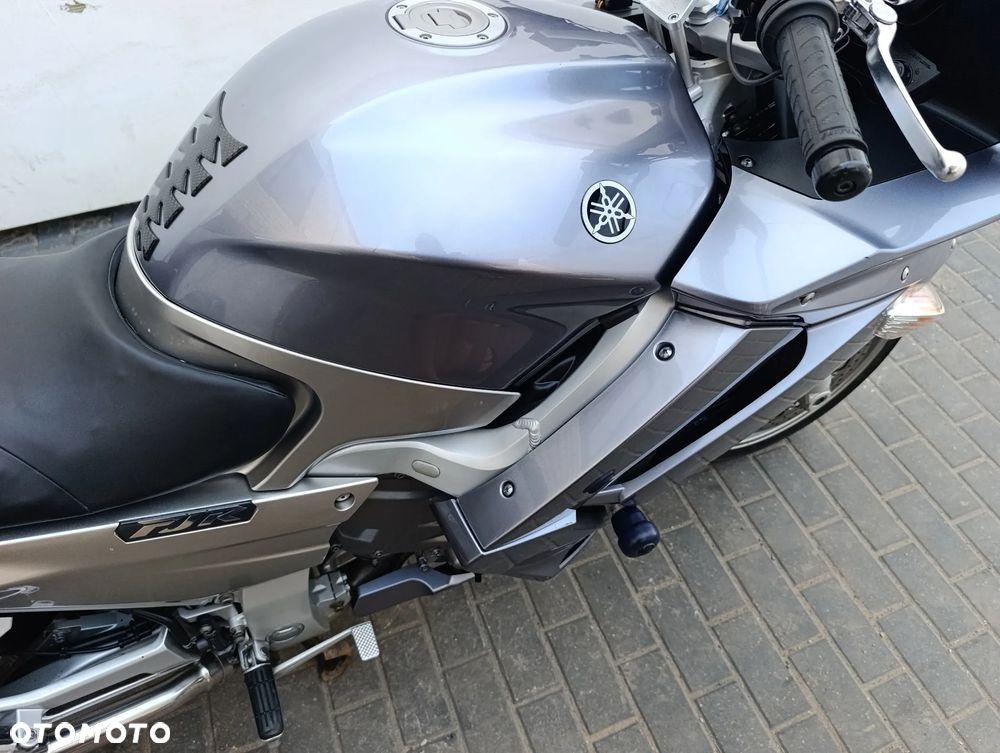 Yamaha FJR - 29