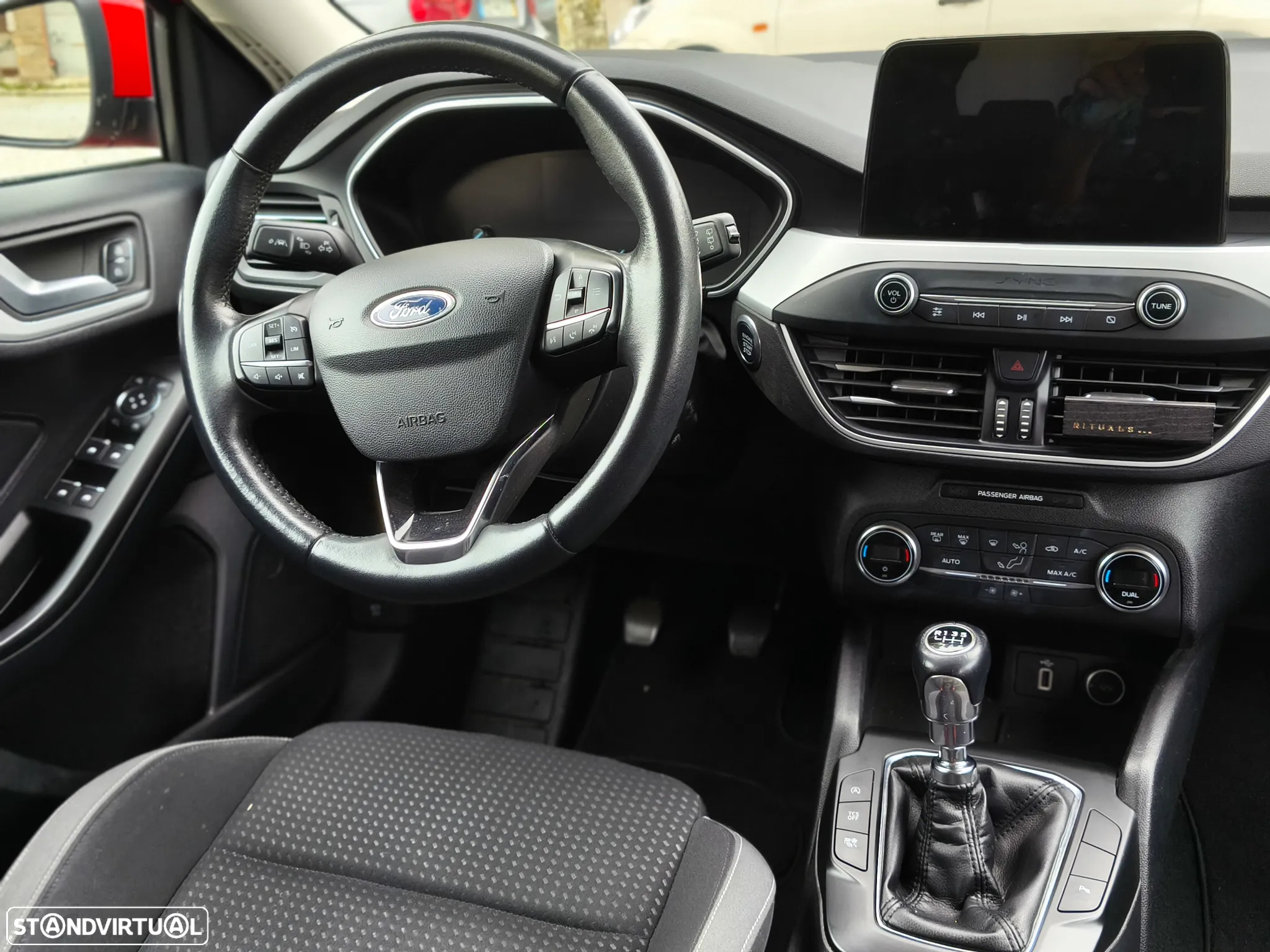 Ford Focus SW 1.5 TDCi EcoBlue Business - 8