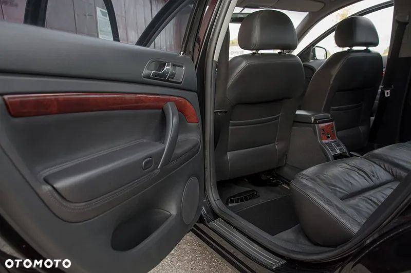 Skoda Superb 2.8 V6 Elegance - 36