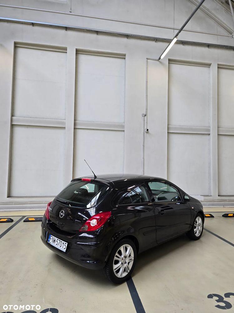 Opel Corsa 1.2 16V Enjoy - 10