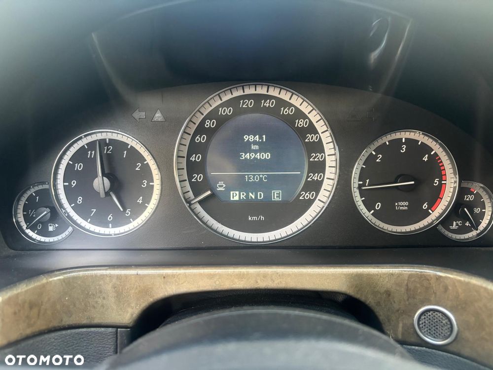 Mercedes-Benz Klasa E 250 CDI DPF BlueEFFICIENCY Automatik - 12