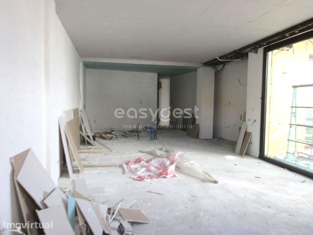 Fantástico Apartamento T2 de Luxo no centro da Vila - Lourinhã - Grande imagem: 3/14