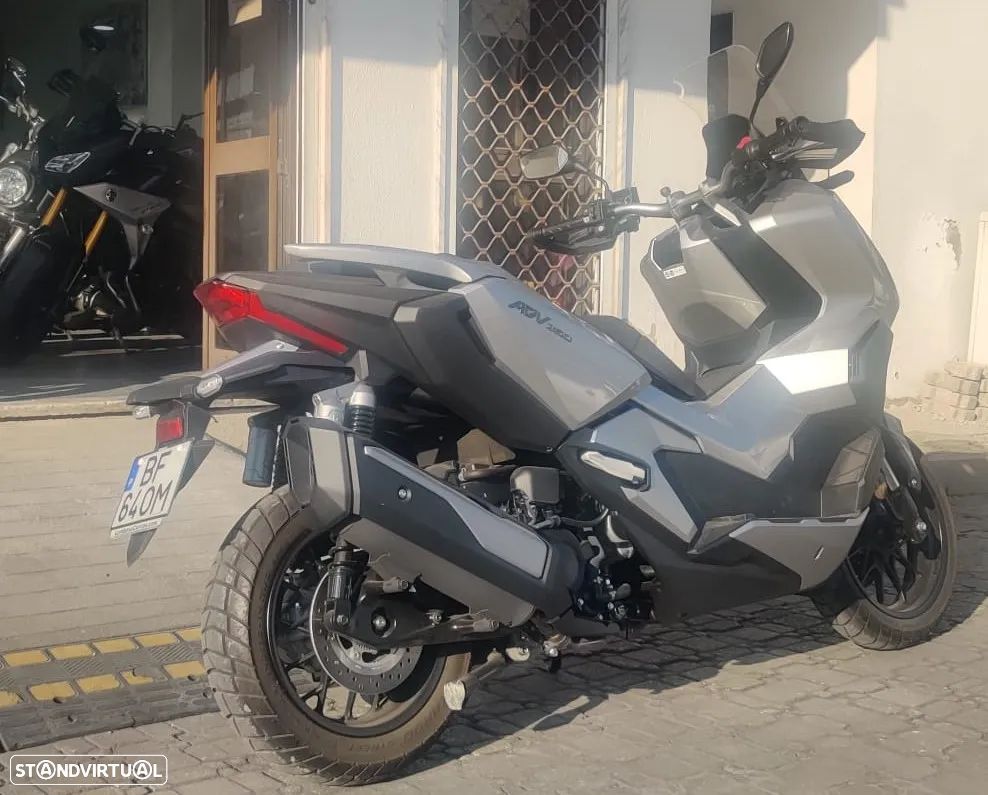 Honda ADV 350  (Carta A2) - 11