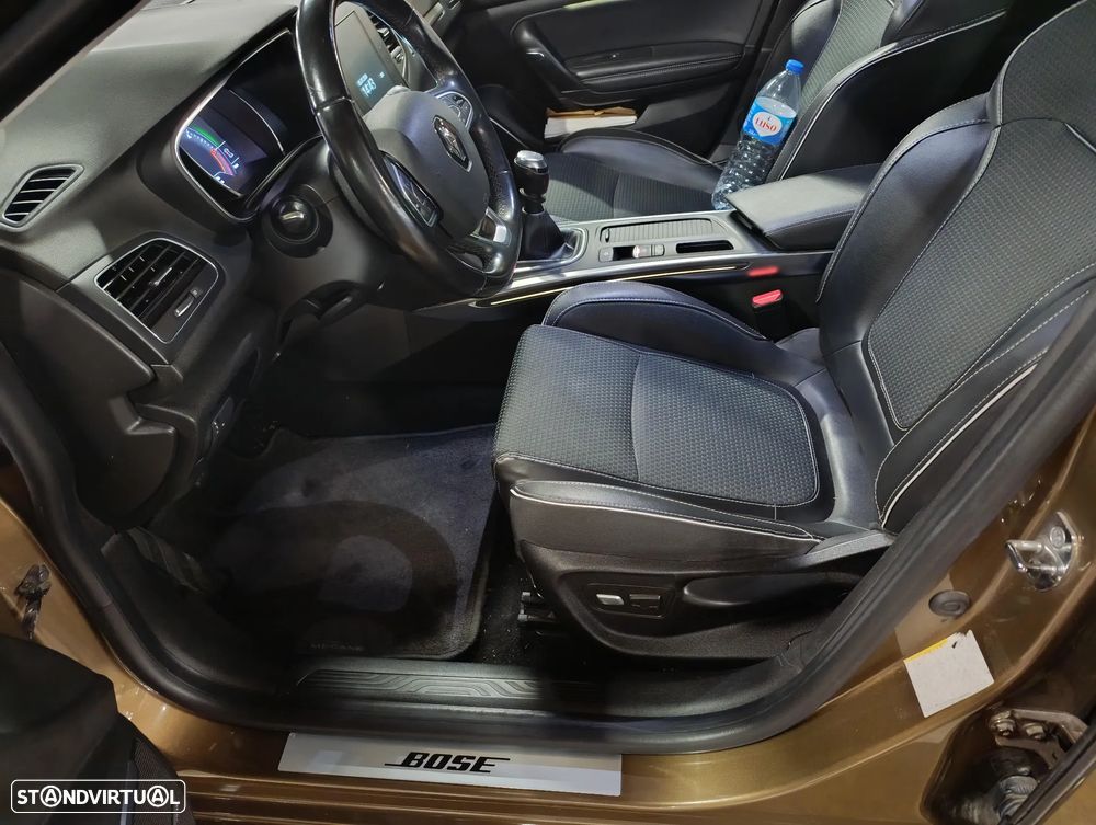 Renault Mégane Sport Tourer ENERGY dCi 110 Start & Stopp Bose Edition - 29
