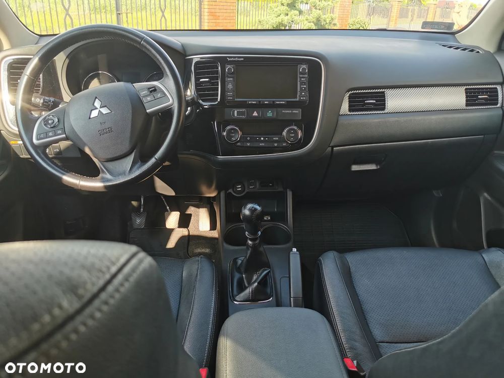 Mitsubishi Outlander 2.2 DID Intense + 4WD - 9