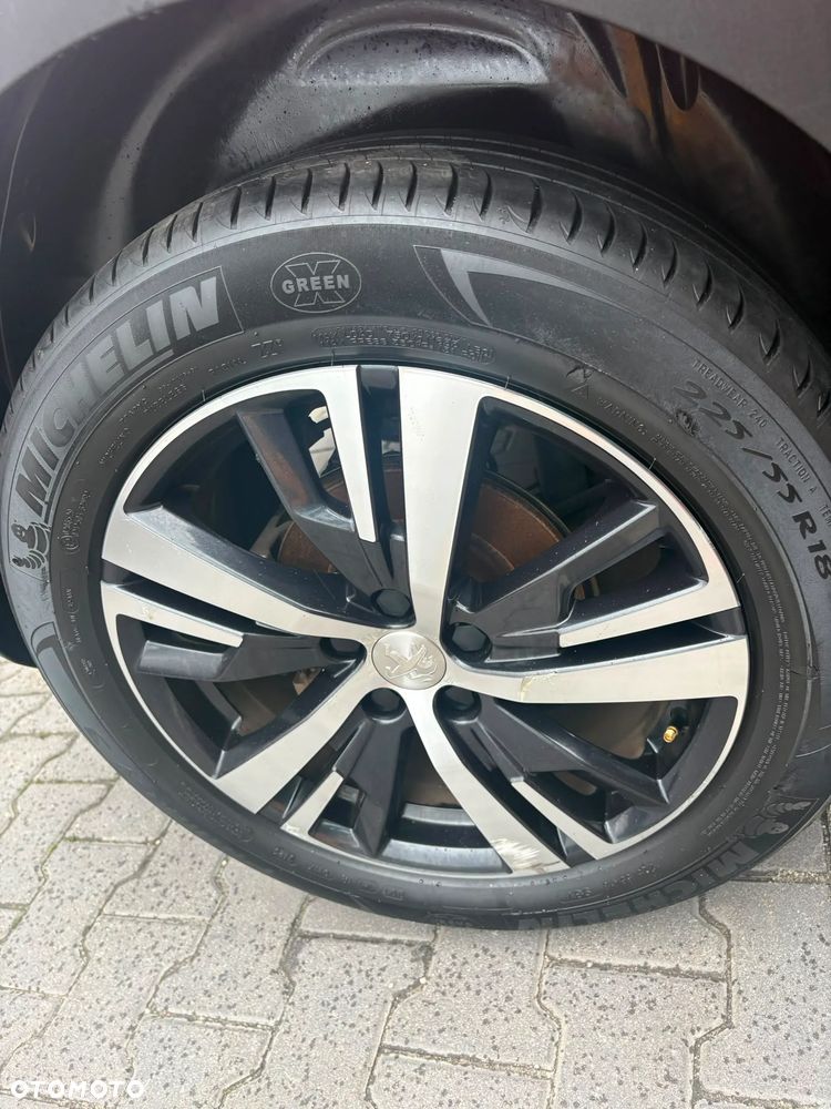 Peugeot 3008 PureTech 130 Stop & Start GPF EAT8 Allure - 20