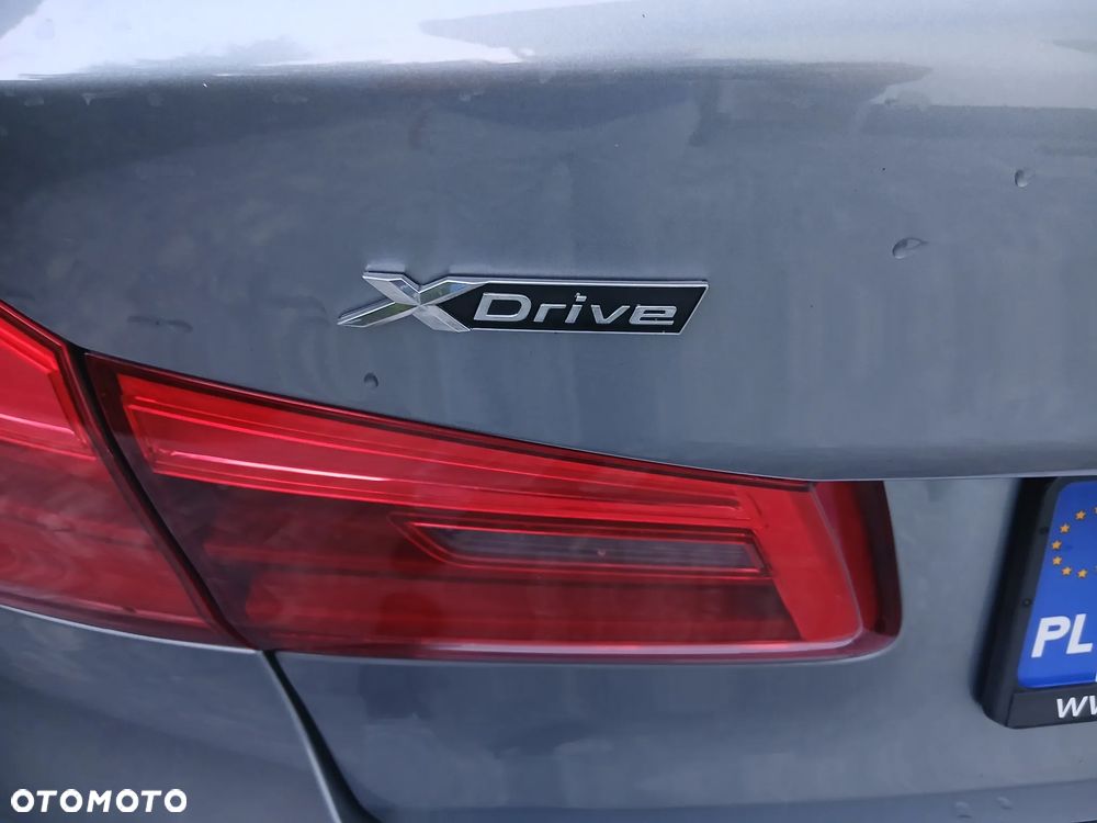 BMW Seria 5 530i xDrive M Sport sport - 13