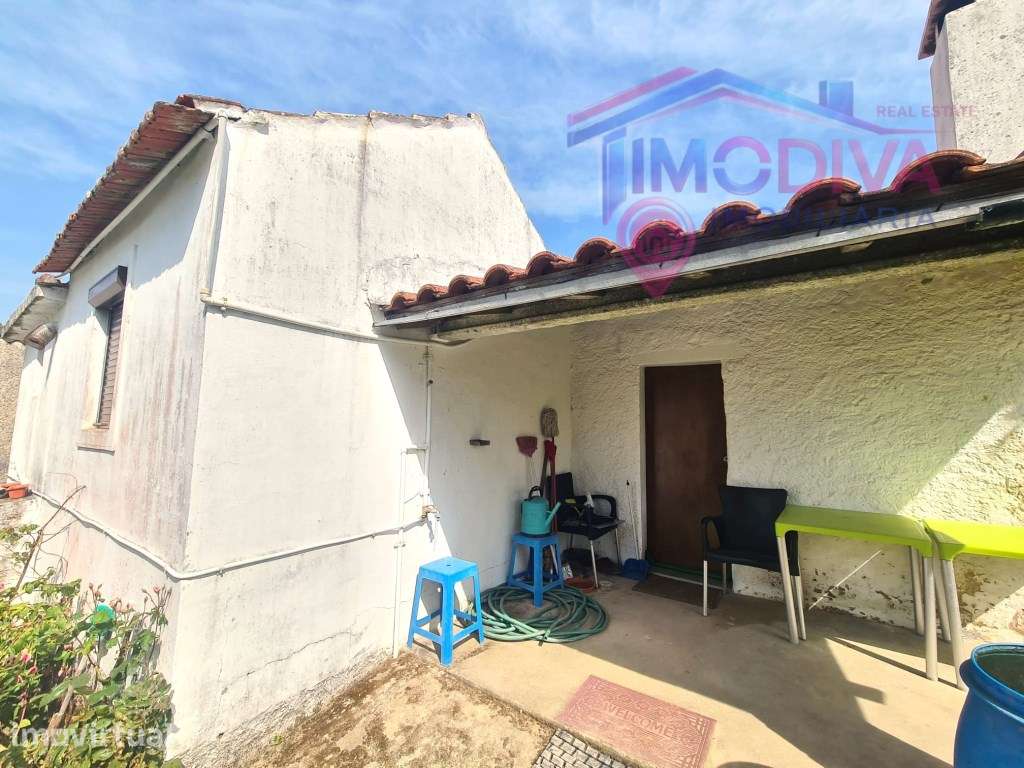 Moradia T3 com garagem e terreno em Aguda - Grande imagem: 5/32