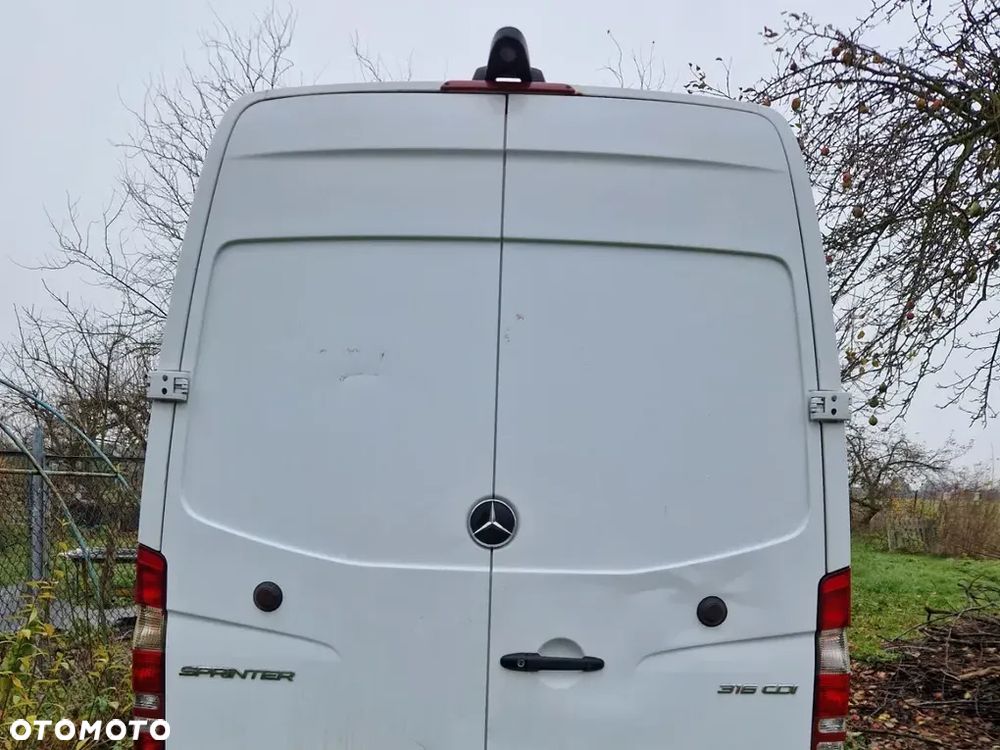Mercedes-Benz Sprinter - 5